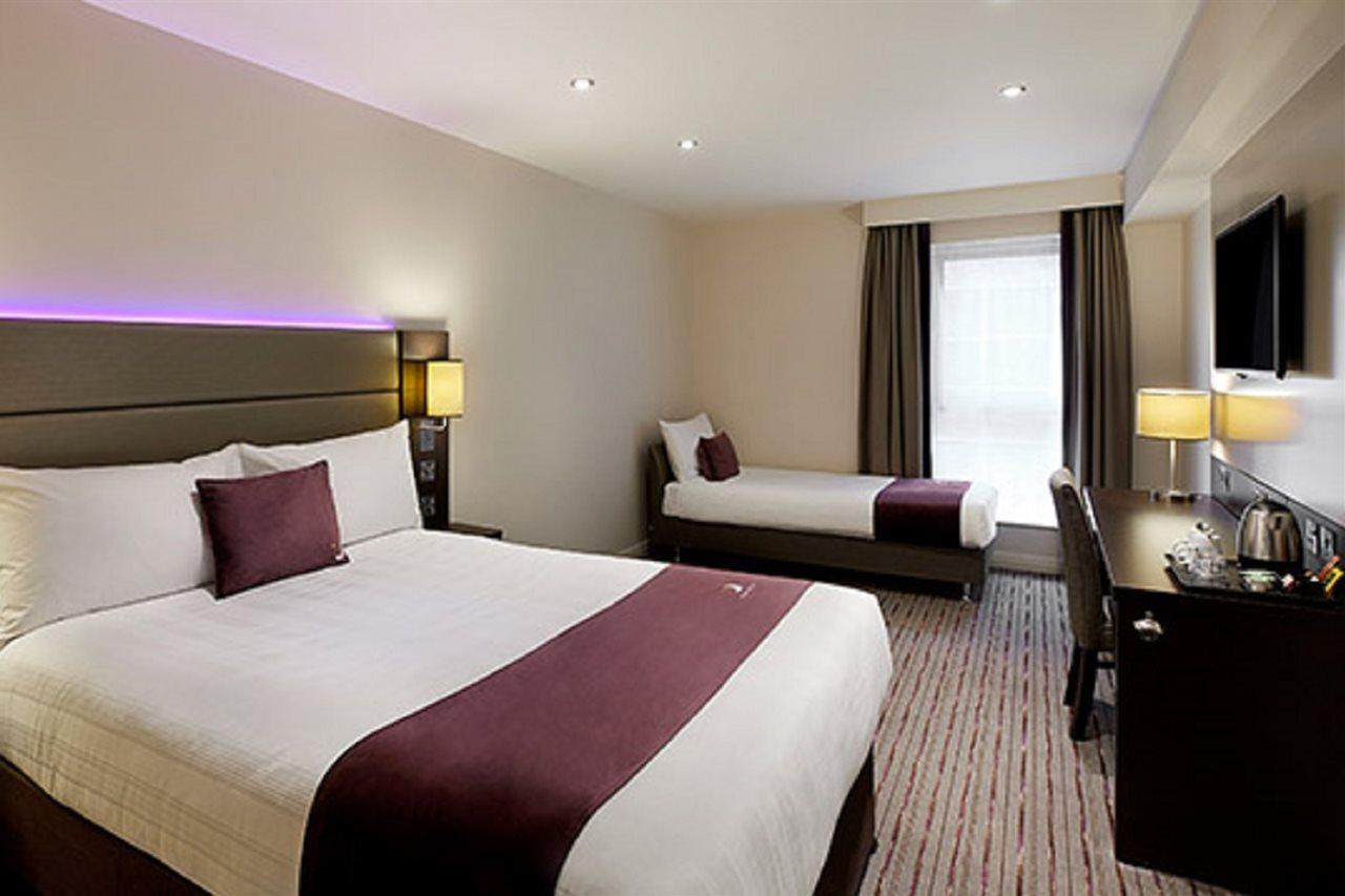 Premier Inn Glasgow Milngavie Extérieur photo