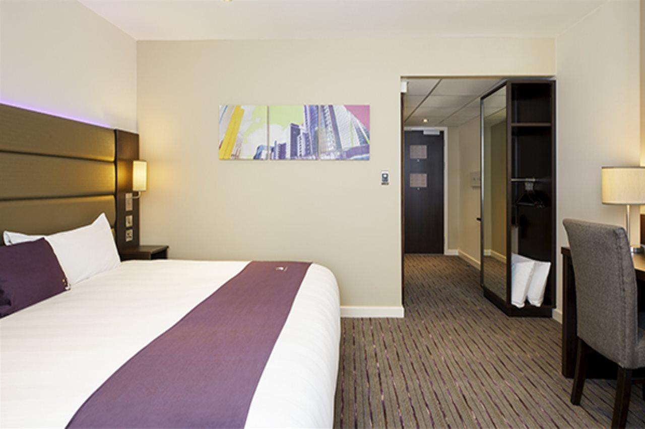 Premier Inn Glasgow Milngavie Extérieur photo