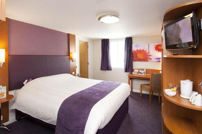 Premier Inn Glasgow Milngavie Extérieur photo